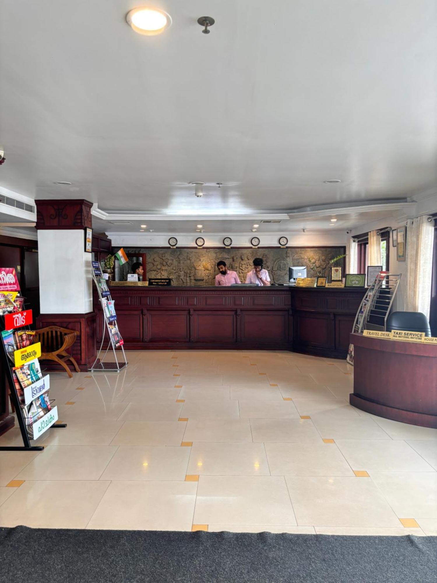 Maharani Hotel Кожикоде Экстерьер фото