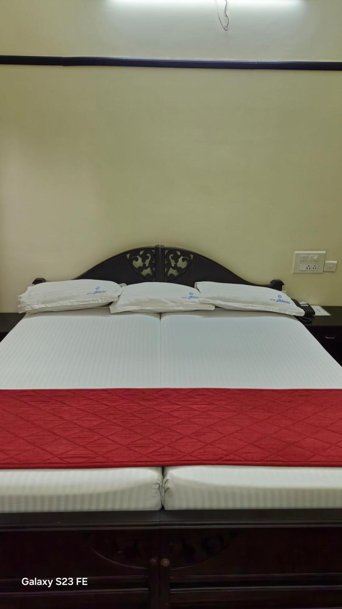 Maharani Hotel Кожикоде Экстерьер фото